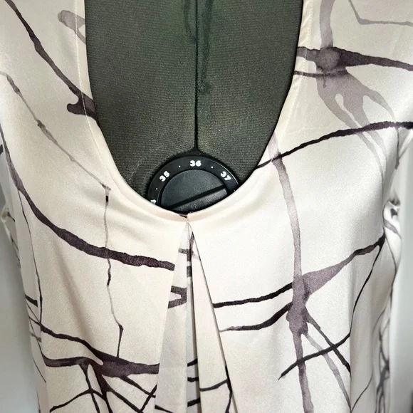 NWT Vince Fog Silk Stretch Scoop Neck Wiggle Dress Large $295 All Occasion